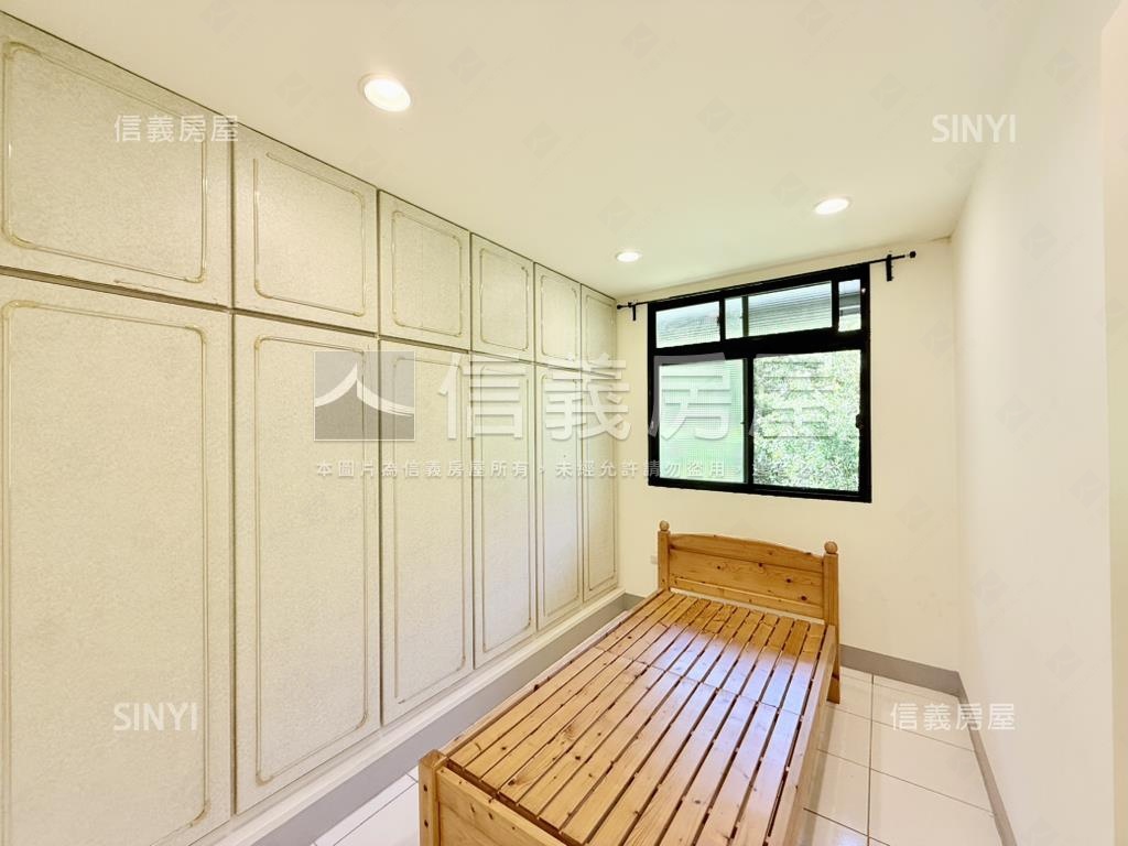 區公所精裝大四房頂加房屋室內格局與周邊環境
