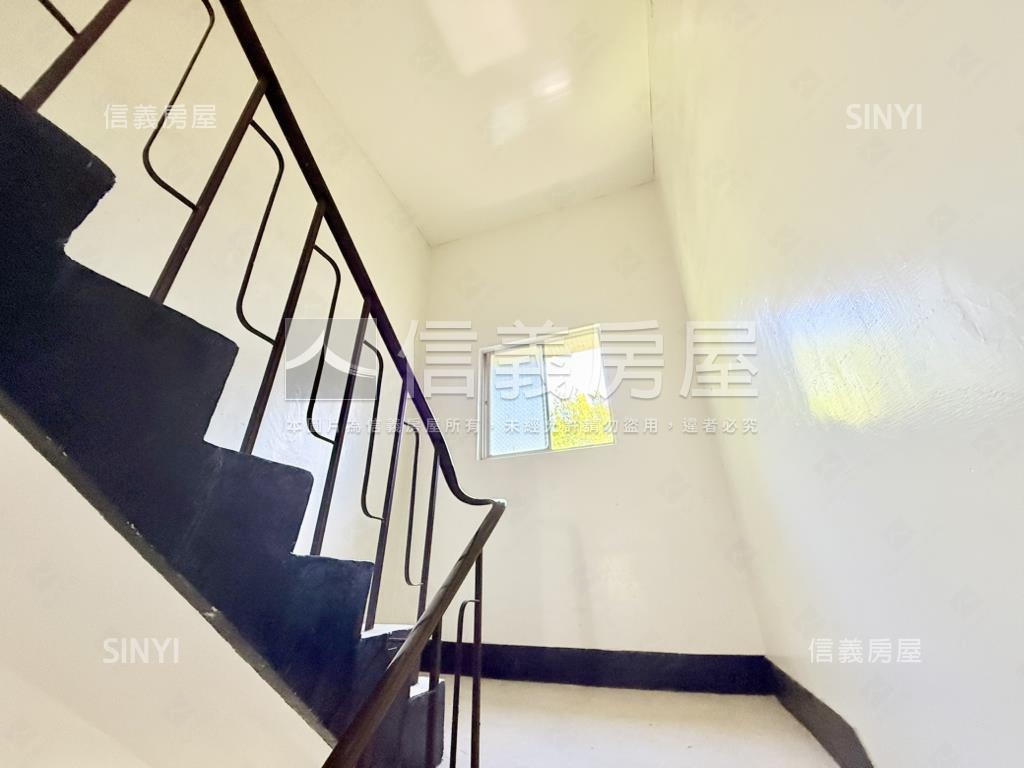 區公所精裝大四房頂加房屋室內格局與周邊環境