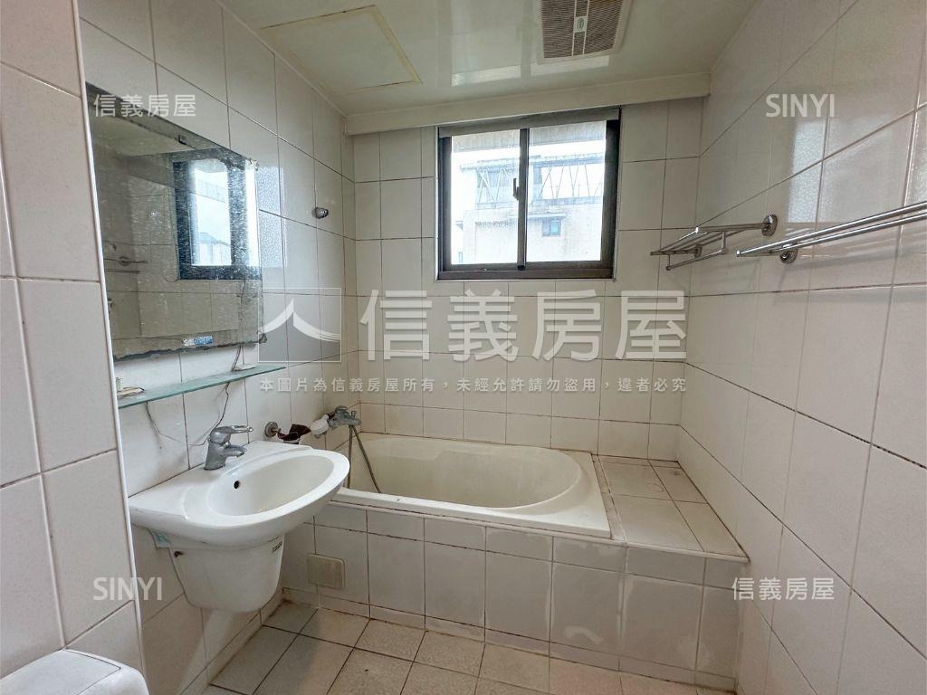 優質綠葉成家三房雙車位房屋室內格局與周邊環境