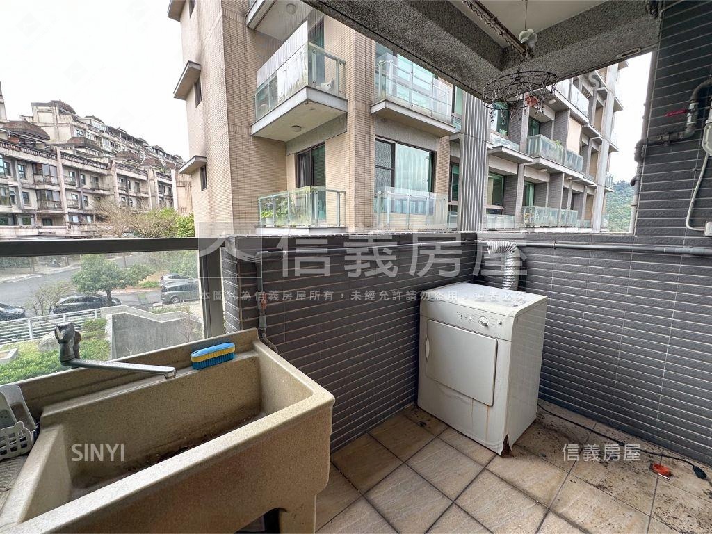 優質綠葉成家三房雙車位房屋室內格局與周邊環境