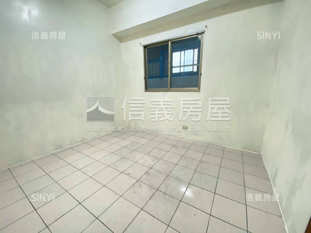 金馬大鎮一期３房附車位房屋室內格局與周邊環境