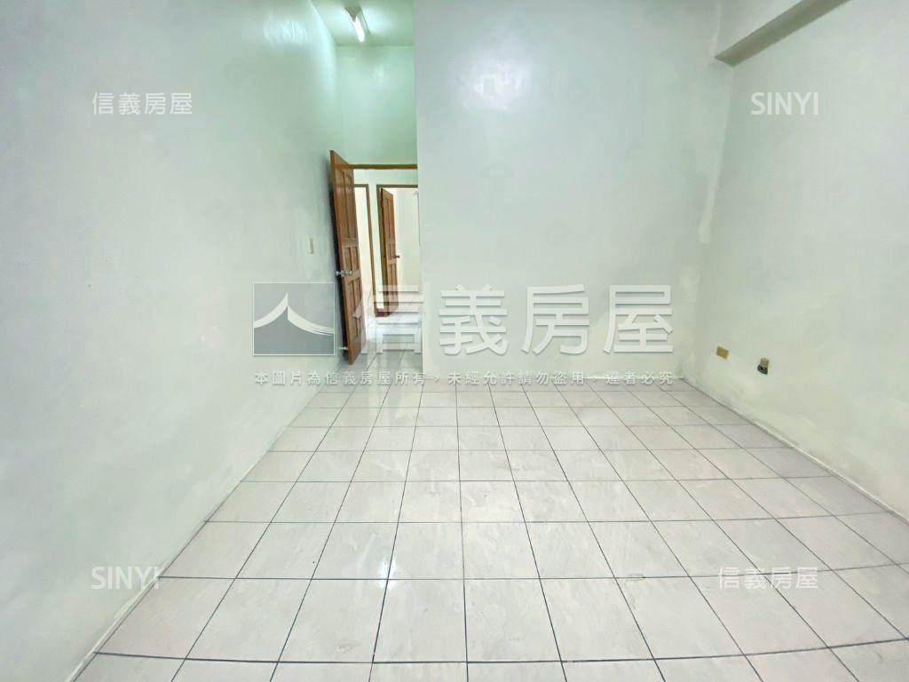 金馬大鎮一期３房附車位房屋室內格局與周邊環境