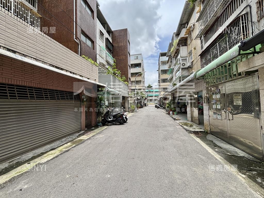 鳳山行政中心旁採光公寓房屋室內格局與周邊環境