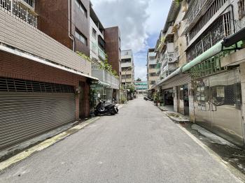 鳳山行政中心旁採光公寓