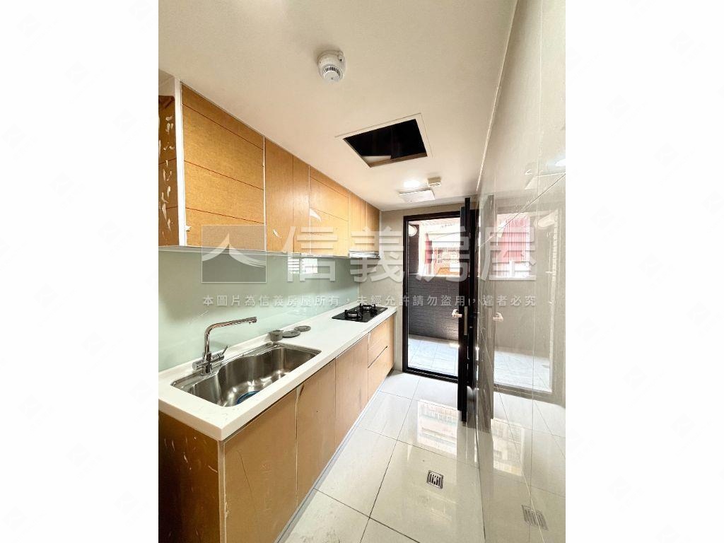 聚佳大值兩房兩衛平車房屋室內格局與周邊環境