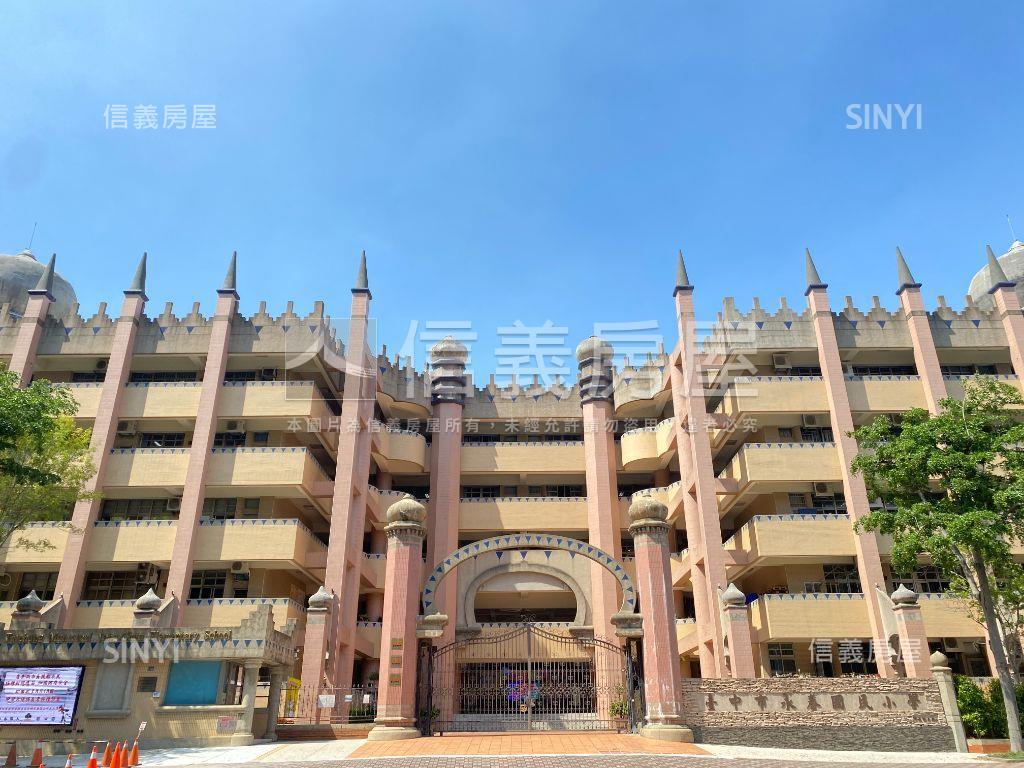 八期稀有大四房雙車位房屋室內格局與周邊環境