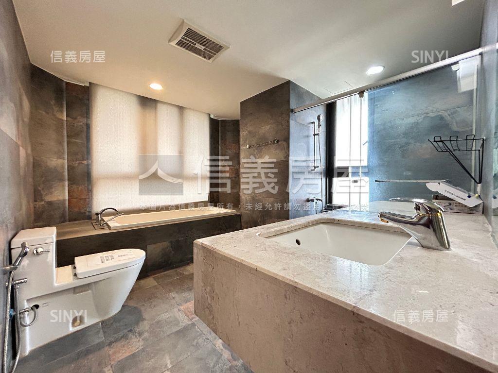 八期久樘大四房Ｂ１車位房屋室內格局與周邊環境