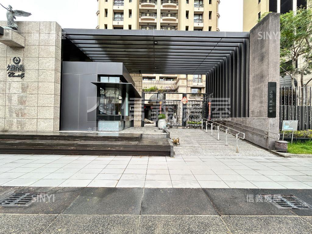 八期久樘大四房Ｂ１車位房屋室內格局與周邊環境