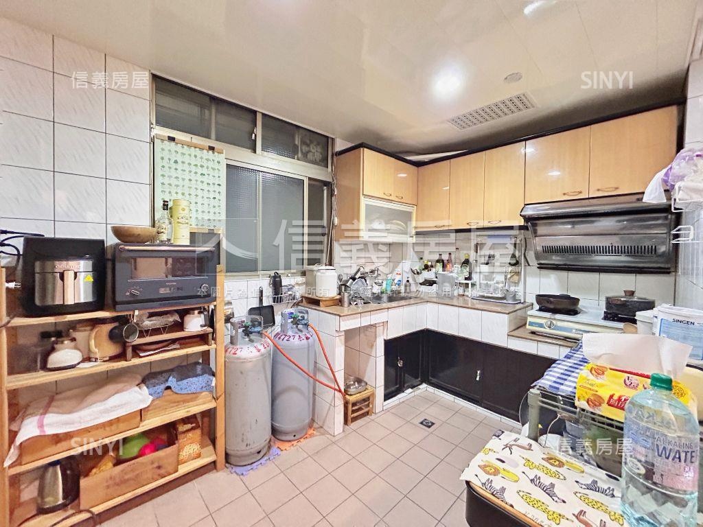 萬安街溫馨雅緻二樓房屋室內格局與周邊環境