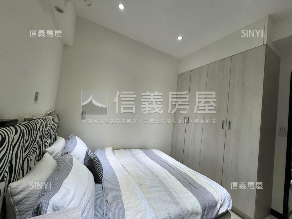 藝光年兩房平面車位房屋室內格局與周邊環境