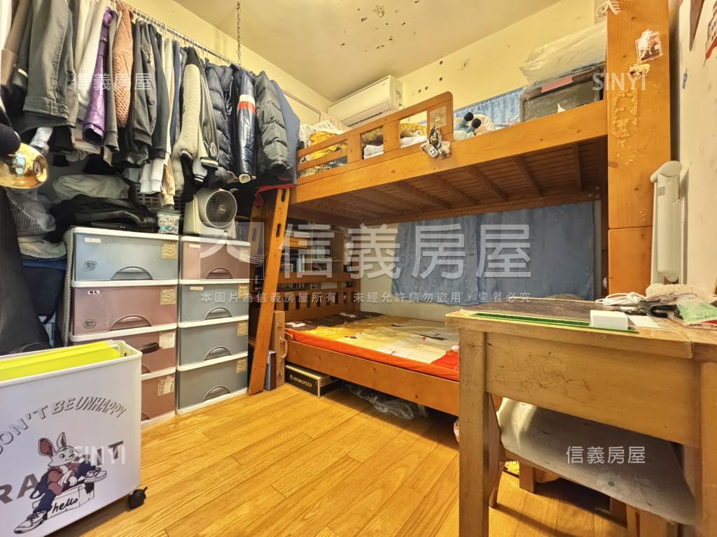專任台北京城方正三房房屋室內格局與周邊環境