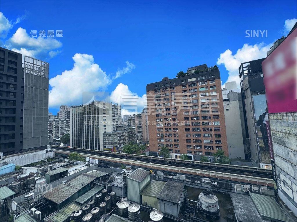 忠孝復興精美高樓住辦房屋室內格局與周邊環境