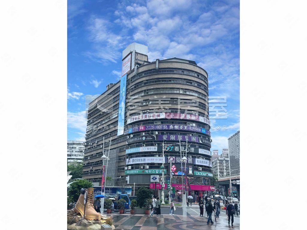 忠孝復興精美高樓住辦房屋室內格局與周邊環境