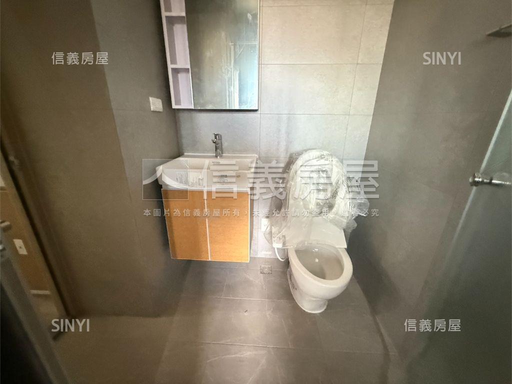 昂峰惟美新屋落成二房二衛房屋室內格局與周邊環境