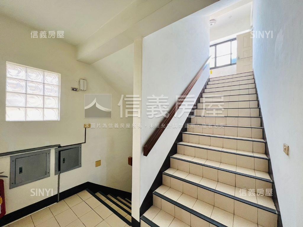 亞灣景觀辦公室房屋室內格局與周邊環境