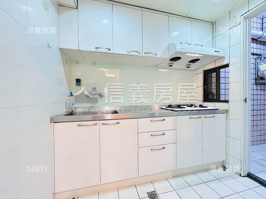 中國江山大三房＋露臺房屋室內格局與周邊環境