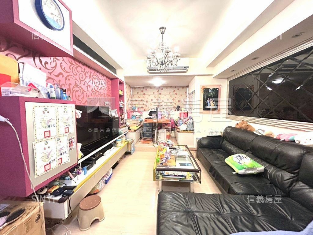 稀有海華高樓大兩房雙衛浴房屋室內格局與周邊環境