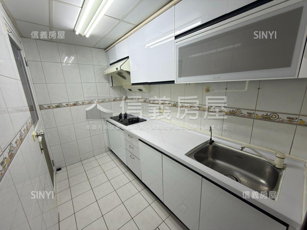 近未來Ｇ１１臻愛一世三房房屋室內格局與周邊環境