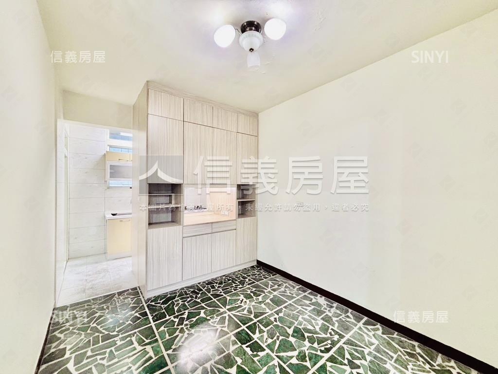 新莊近頭前庄捷運站公寓房屋室內格局與周邊環境