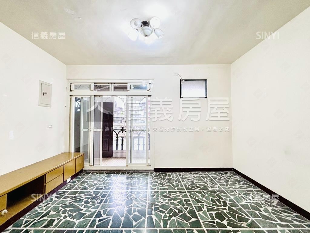 新莊近頭前庄捷運站公寓房屋室內格局與周邊環境