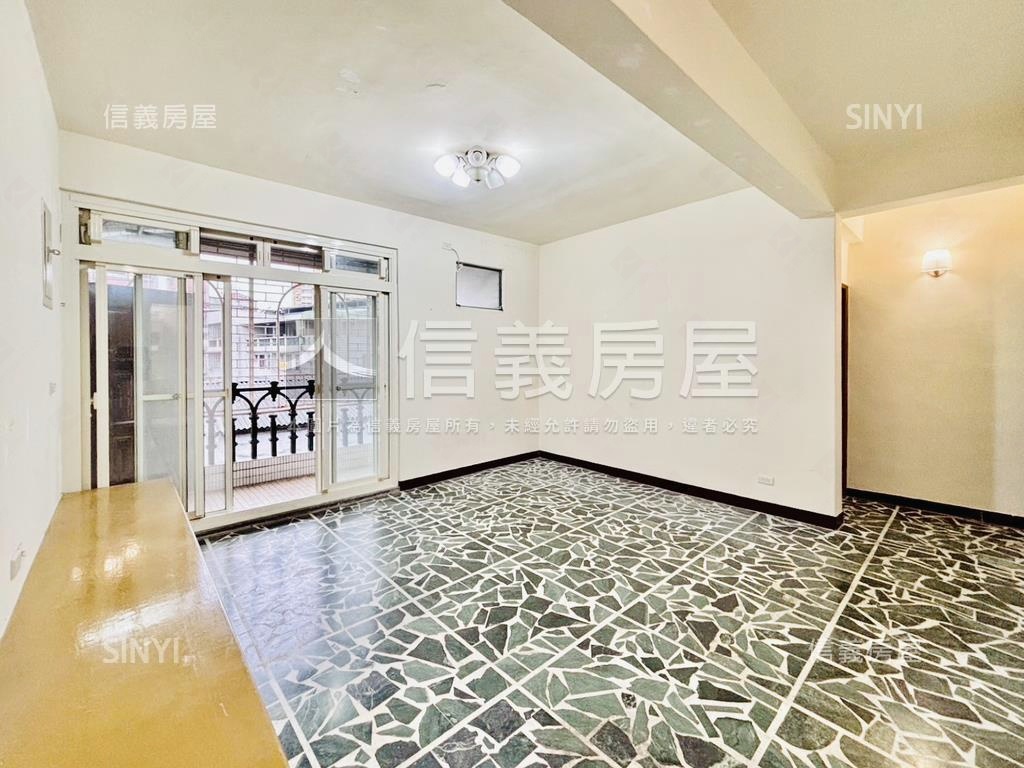 新莊近頭前庄捷運站公寓房屋室內格局與周邊環境