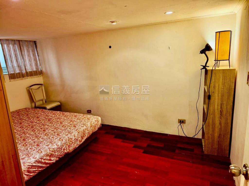 高鮮屋挑高景觀高樓亮麗宅房屋室內格局與周邊環境