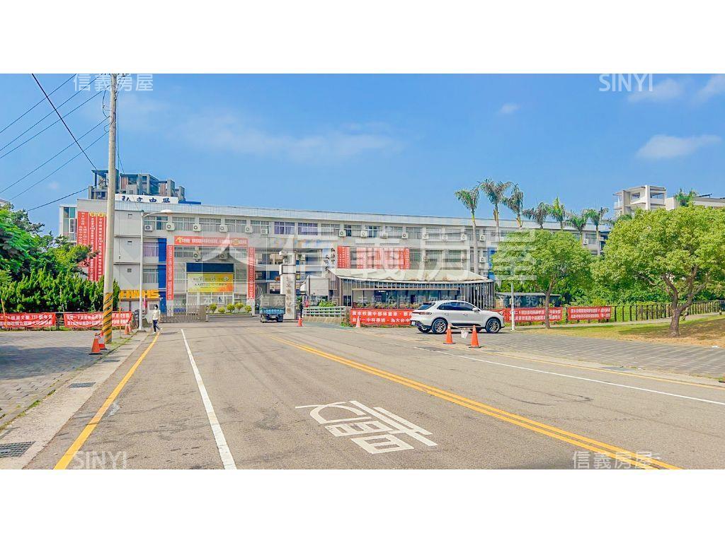 近弘文中學全新未住別墅房屋室內格局與周邊環境