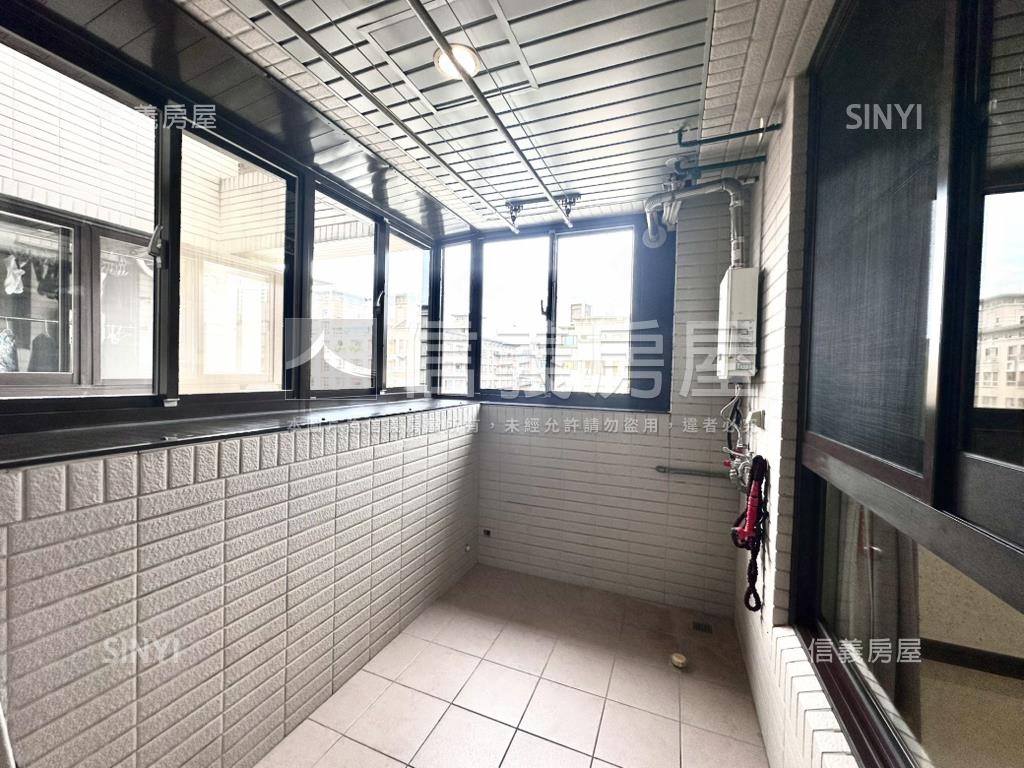 合邑豪邸兩房平面車位房屋室內格局與周邊環境