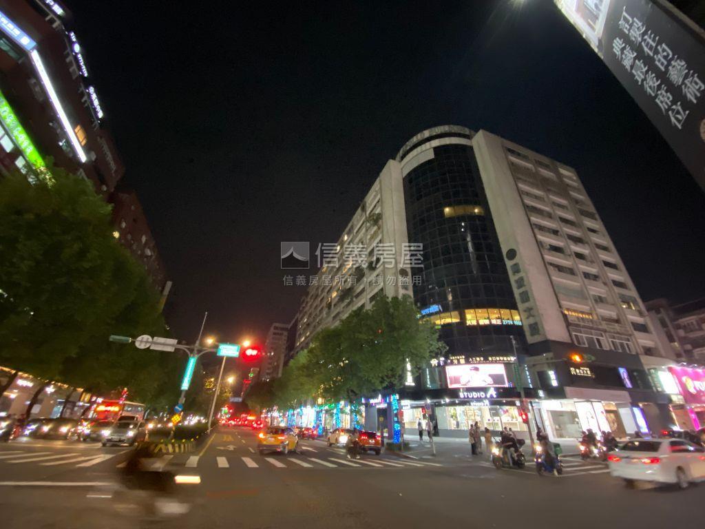 ＮＥＷ東區面寬金租店面房屋室內格局與周邊環境