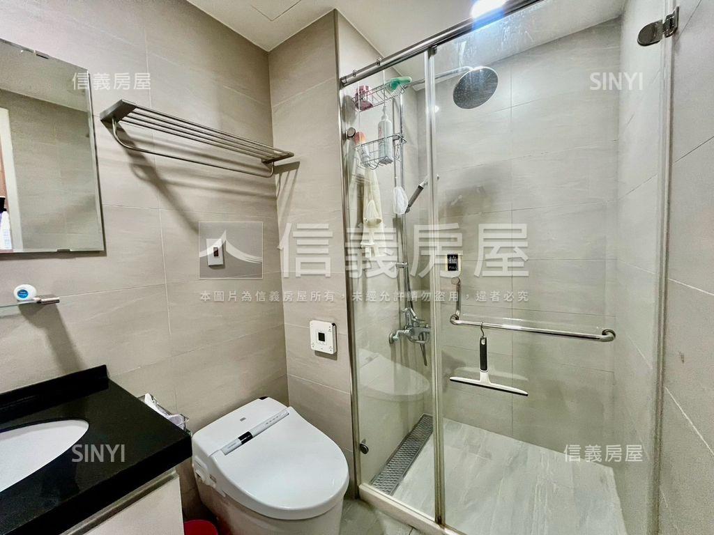 新五綻精緻裝潢兩房車位房屋室內格局與周邊環境