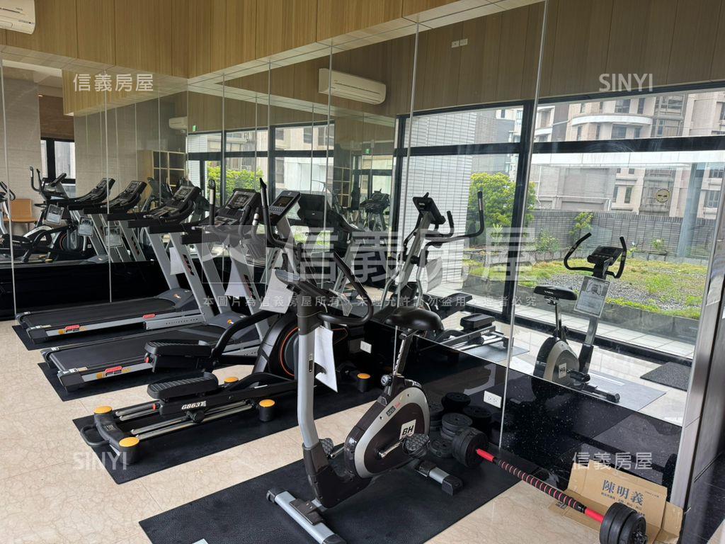 新五綻精緻裝潢兩房車位房屋室內格局與周邊環境