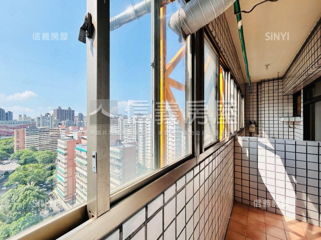 麗園電梯高樓景觀三房房屋室內格局與周邊環境