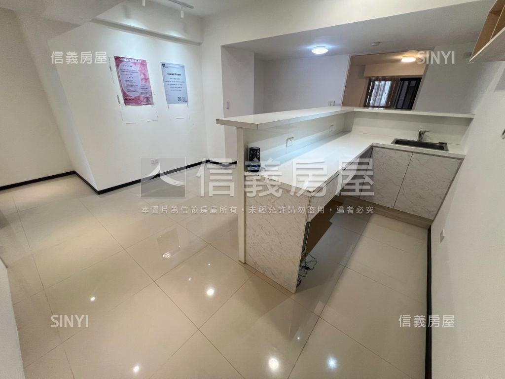 左岸高第樓店房屋室內格局與周邊環境