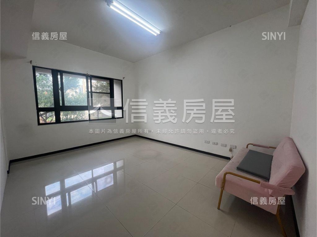 左岸高第樓店房屋室內格局與周邊環境