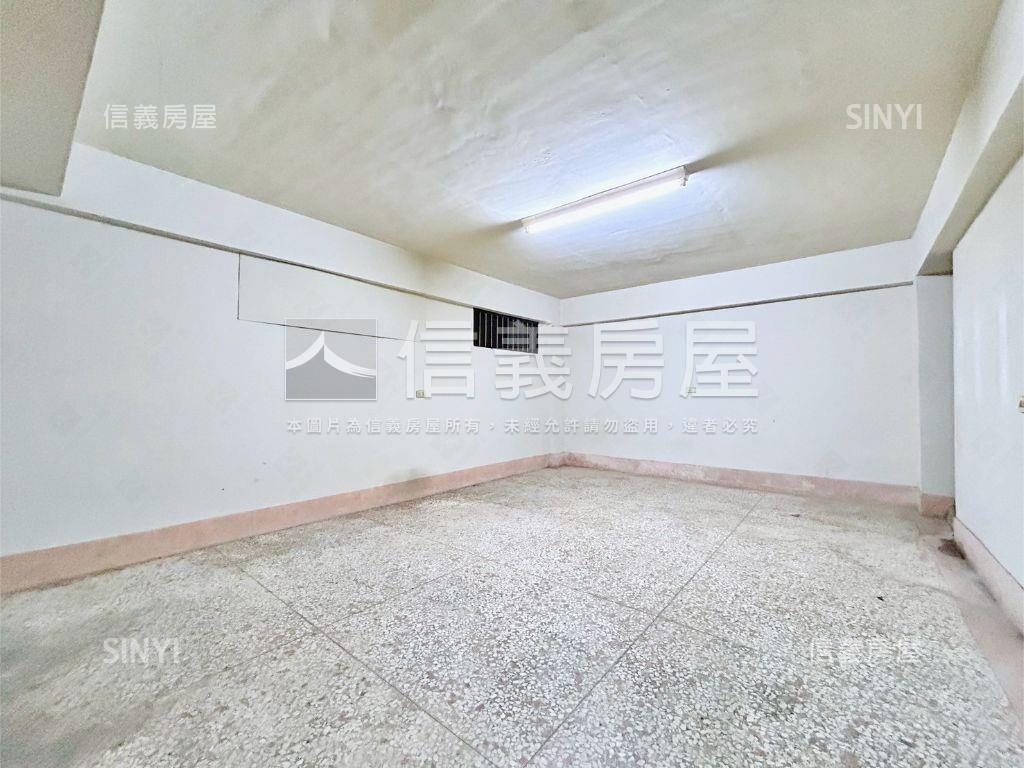 免千萬！北屯軍功市場透天房屋室內格局與周邊環境