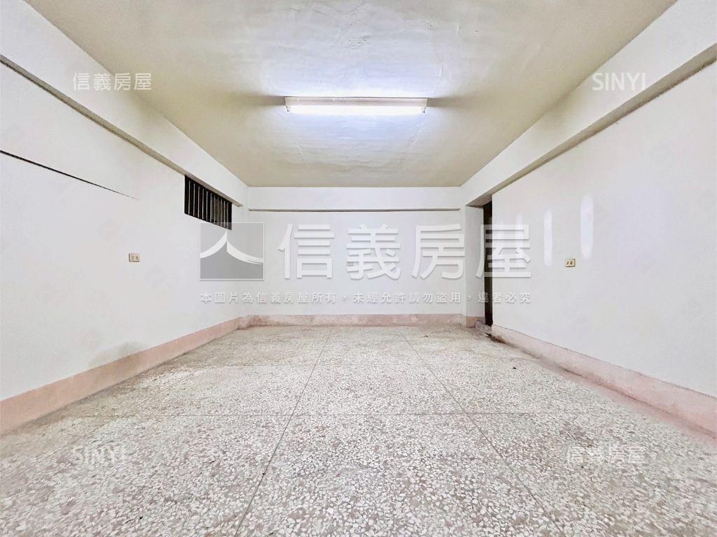 免千萬！北屯軍功市場透天房屋室內格局與周邊環境