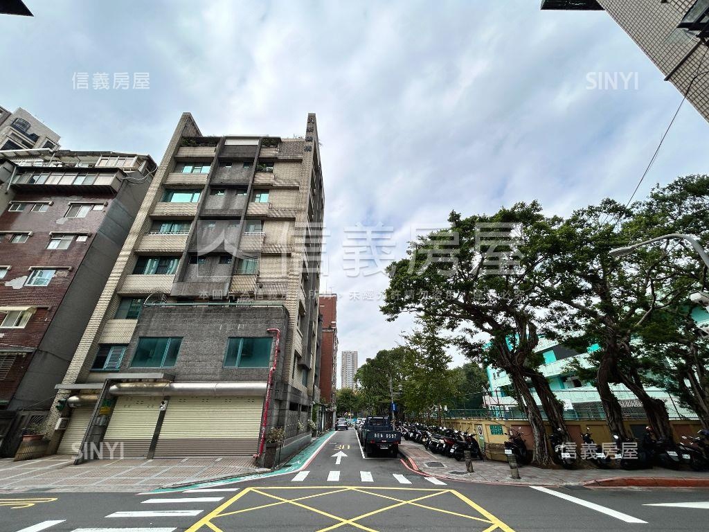 仁愛捷運靜心逸居房屋室內格局與周邊環境