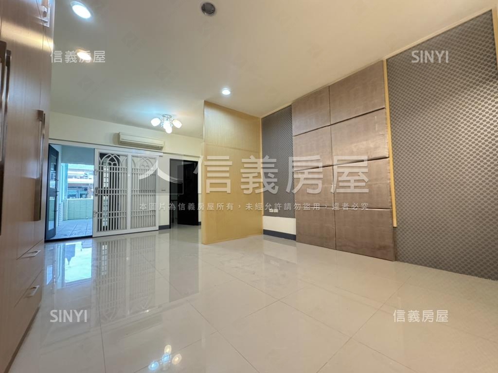 雄女漢神商圈正街透天房屋室內格局與周邊環境