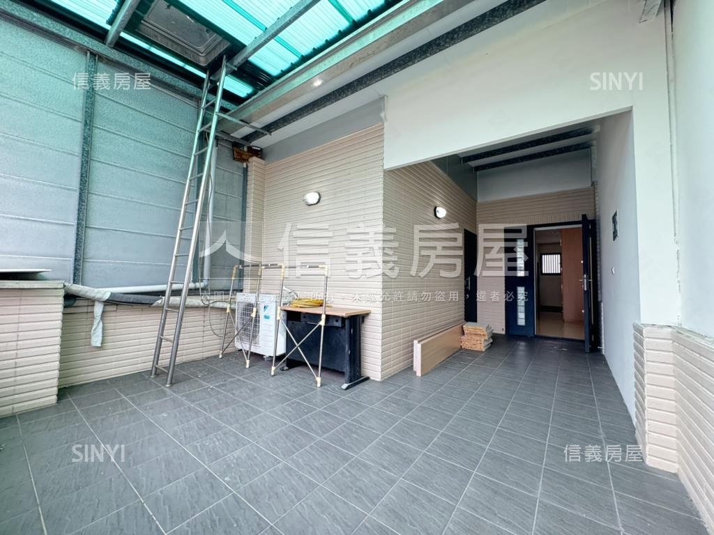 雄女漢神商圈正街透天房屋室內格局與周邊環境