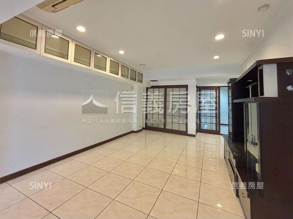 國泰杭州☆管理電梯四房房屋室內格局與周邊環境