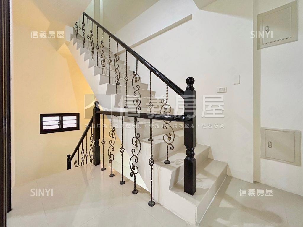 有謙稀有邊間透天房屋室內格局與周邊環境