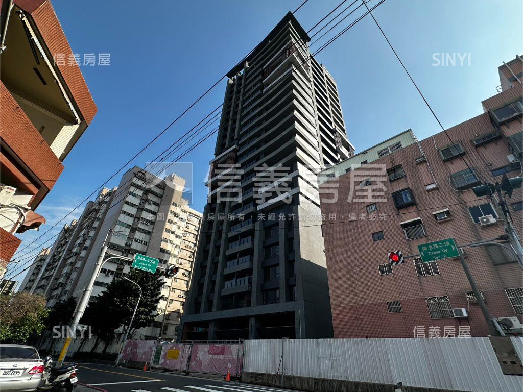 鴻柏鴻萃Ｃ棟３樓房屋室內格局與周邊環境