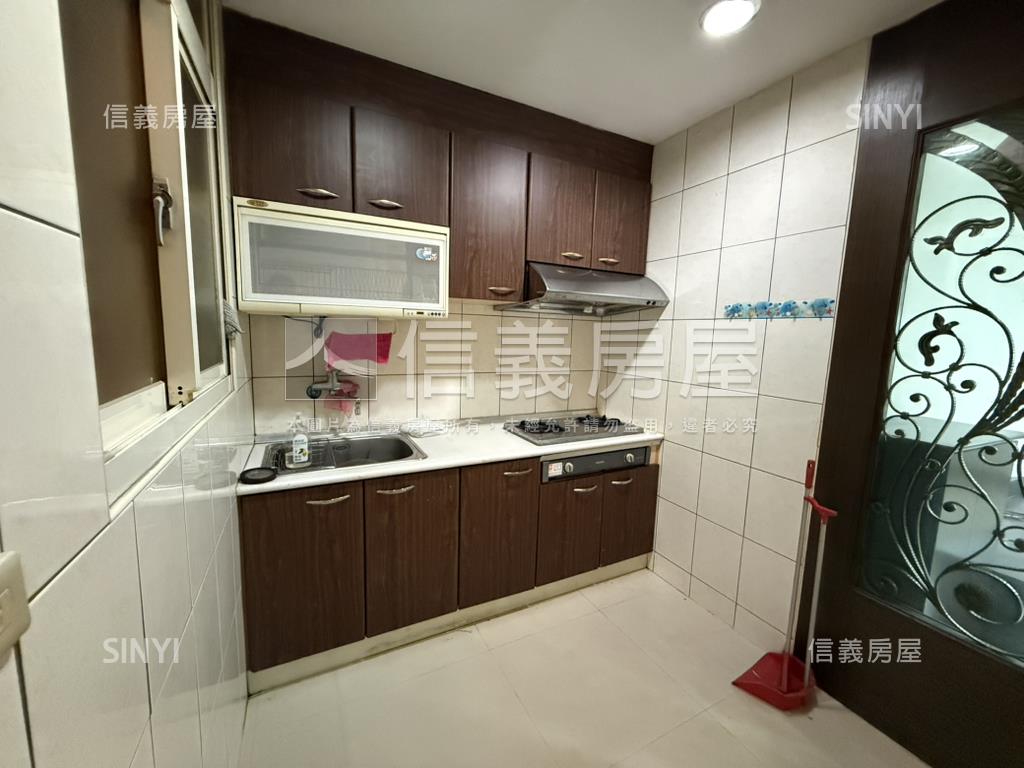 靜巷三房三樓美寓房屋室內格局與周邊環境