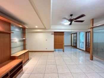 西區樂群公園旁電梯三房