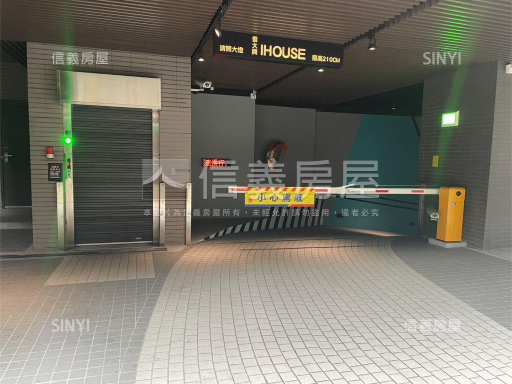 高樓美景兩房車位房屋室內格局與周邊環境