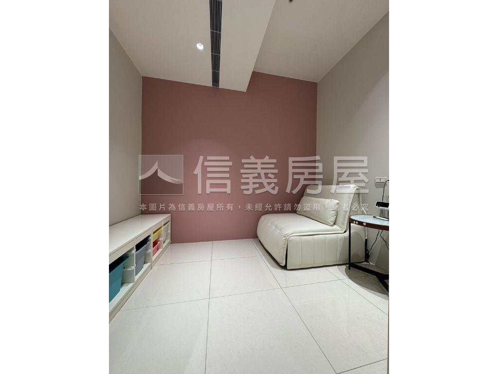 擎天森林溫馨美邸房屋室內格局與周邊環境