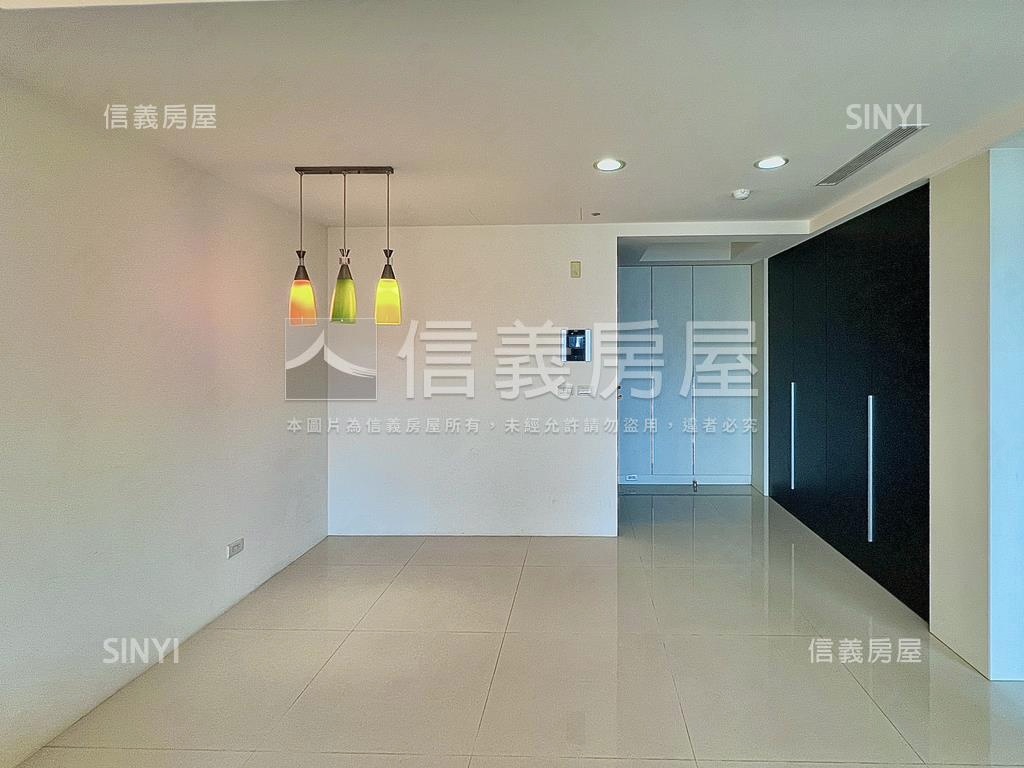 坤山名銓一景採光佳美三房房屋室內格局與周邊環境