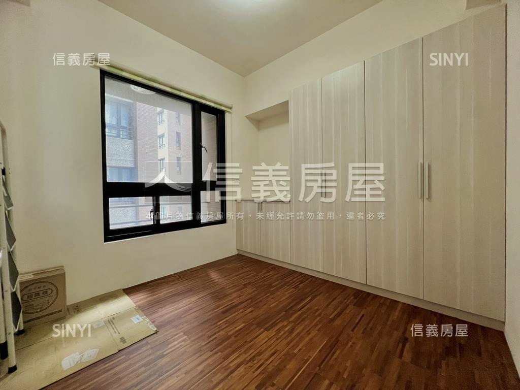 坤山名銓一景採光佳美三房房屋室內格局與周邊環境