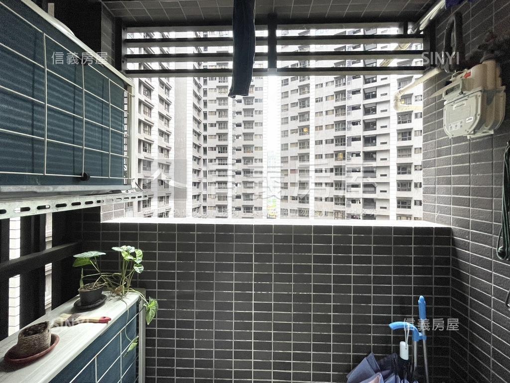 專任甲子園面中庭兩房房屋室內格局與周邊環境