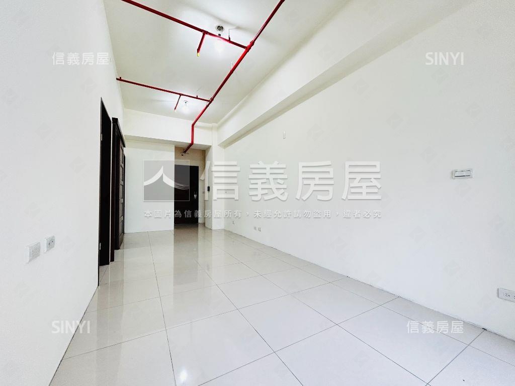 右岸㊣ＳＲＣ頂層全新兩房房屋室內格局與周邊環境